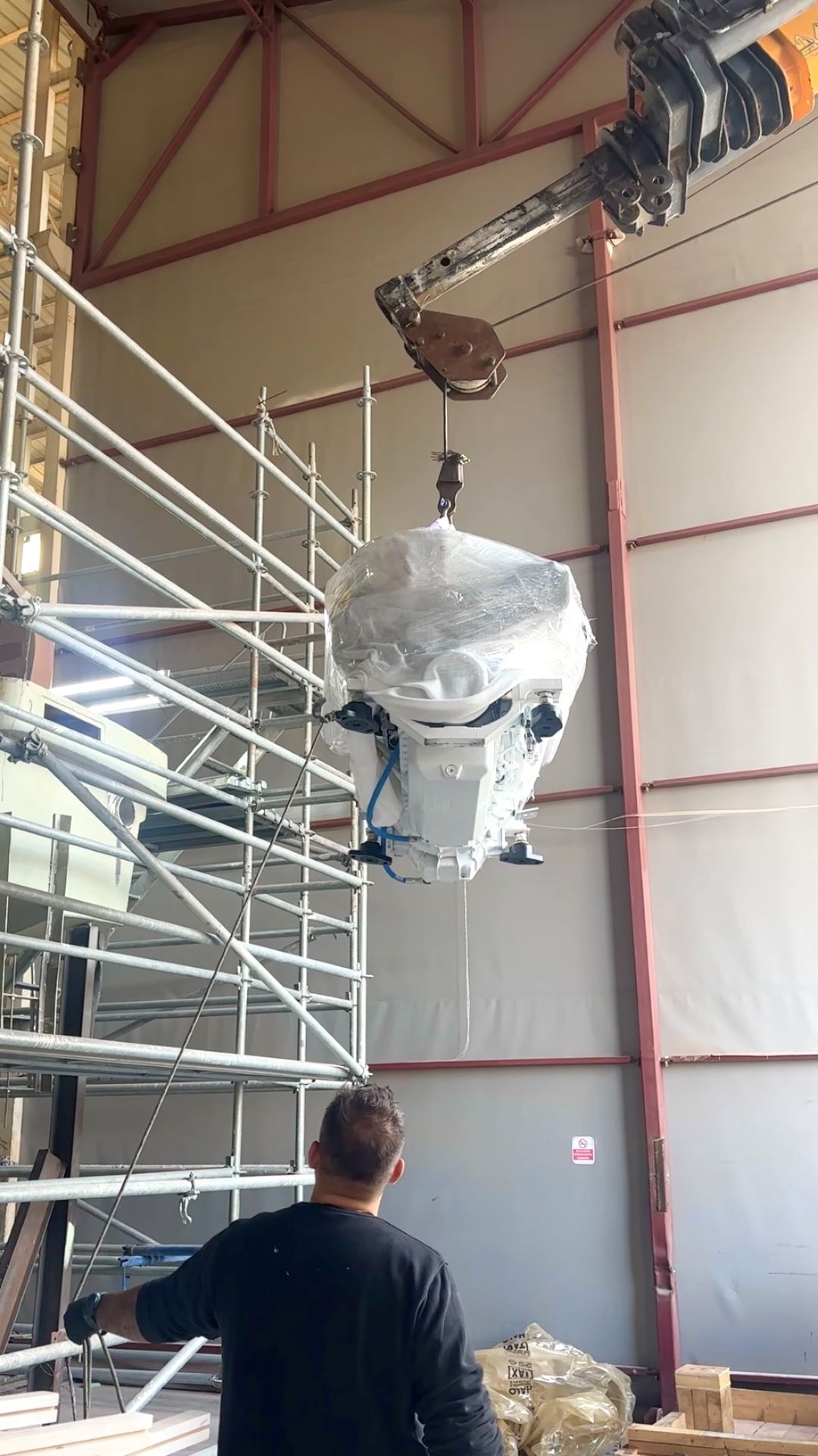 Bering BC60 Catamaran – Установка двигателей