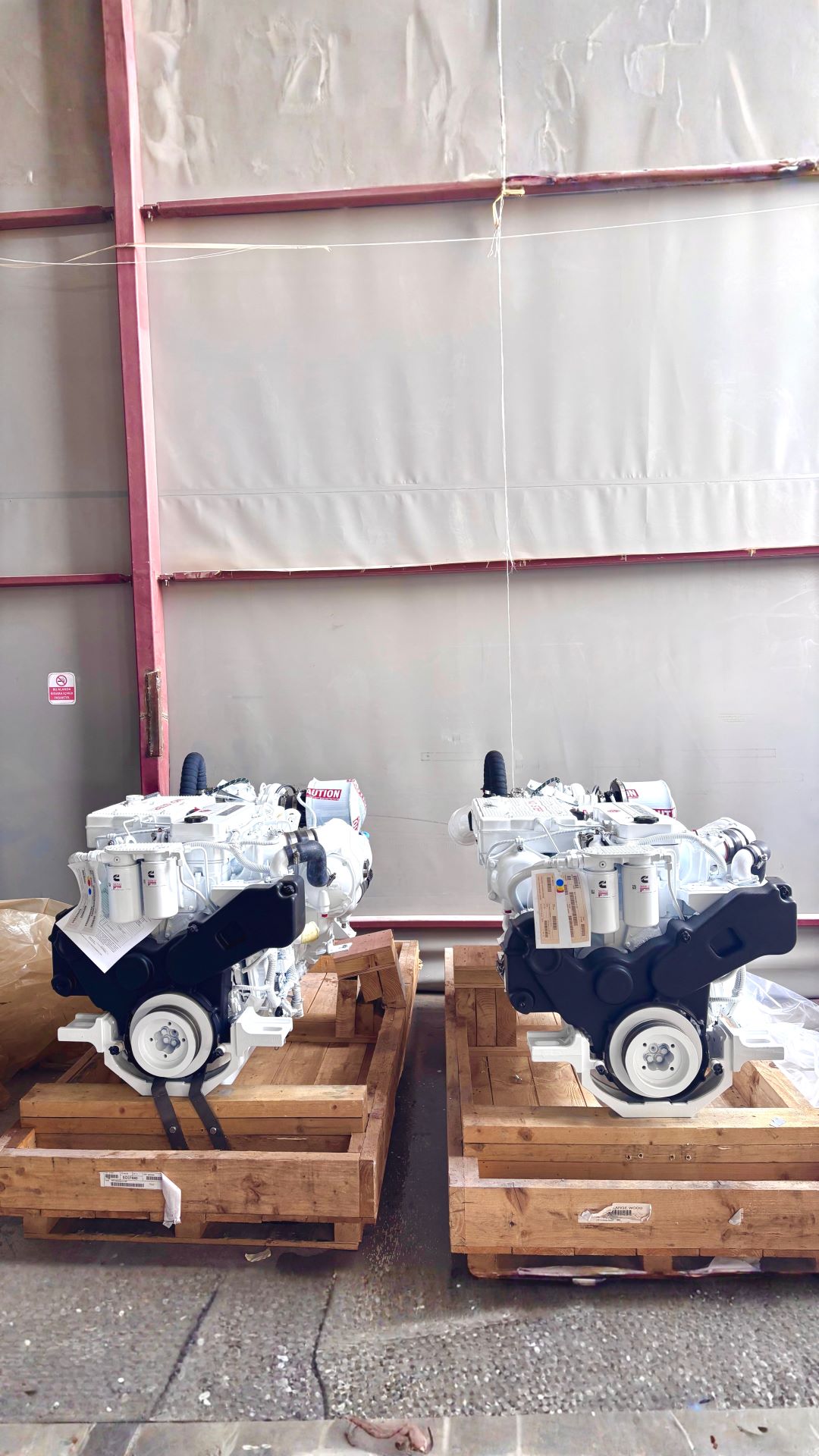 Bering BC60 Catamaran – Установка двигателей