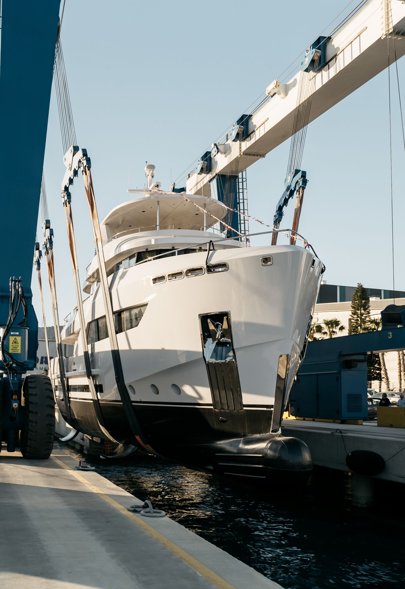 Bering 88 успешно спущена на воду