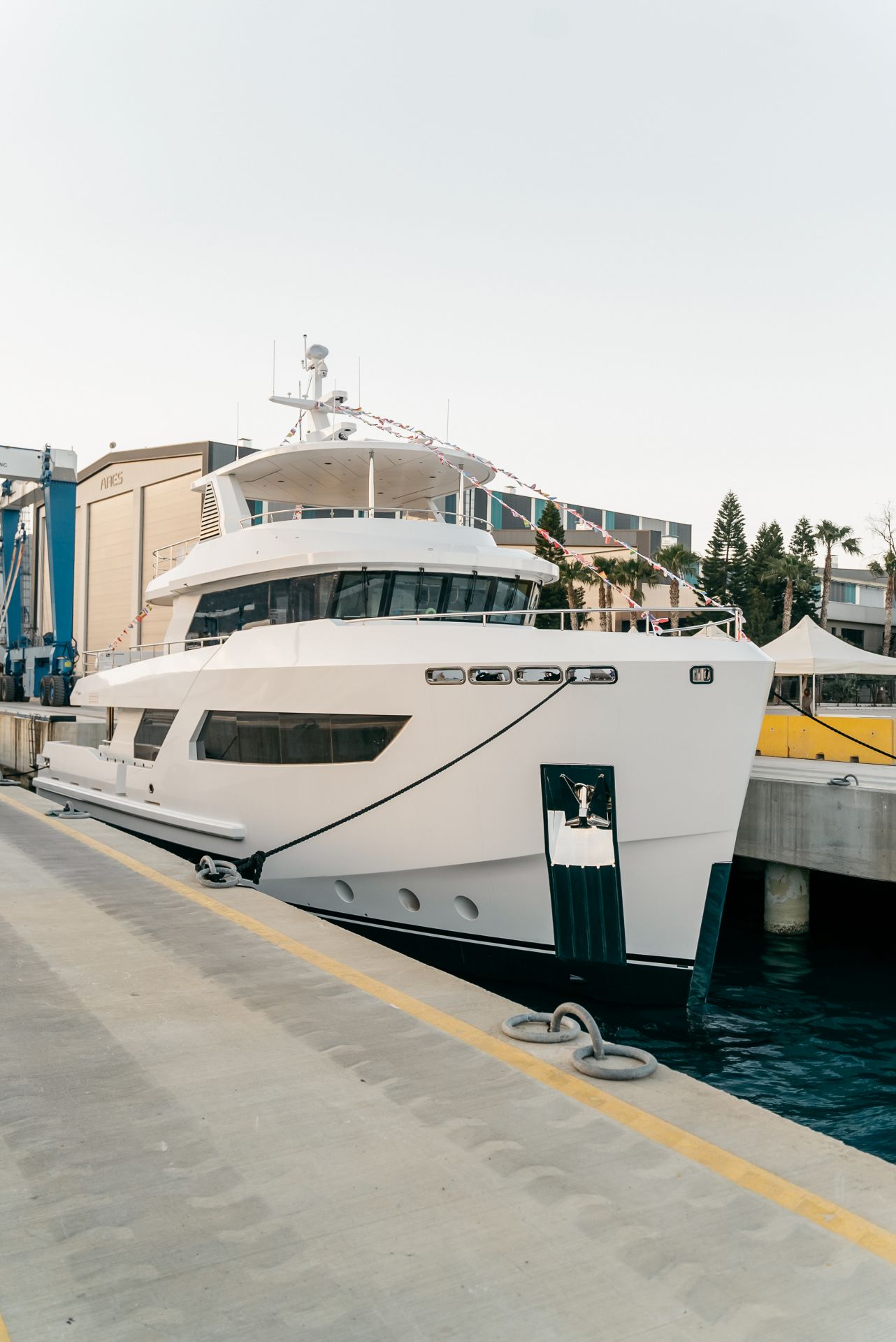 Bering 88 успешно спущена на воду